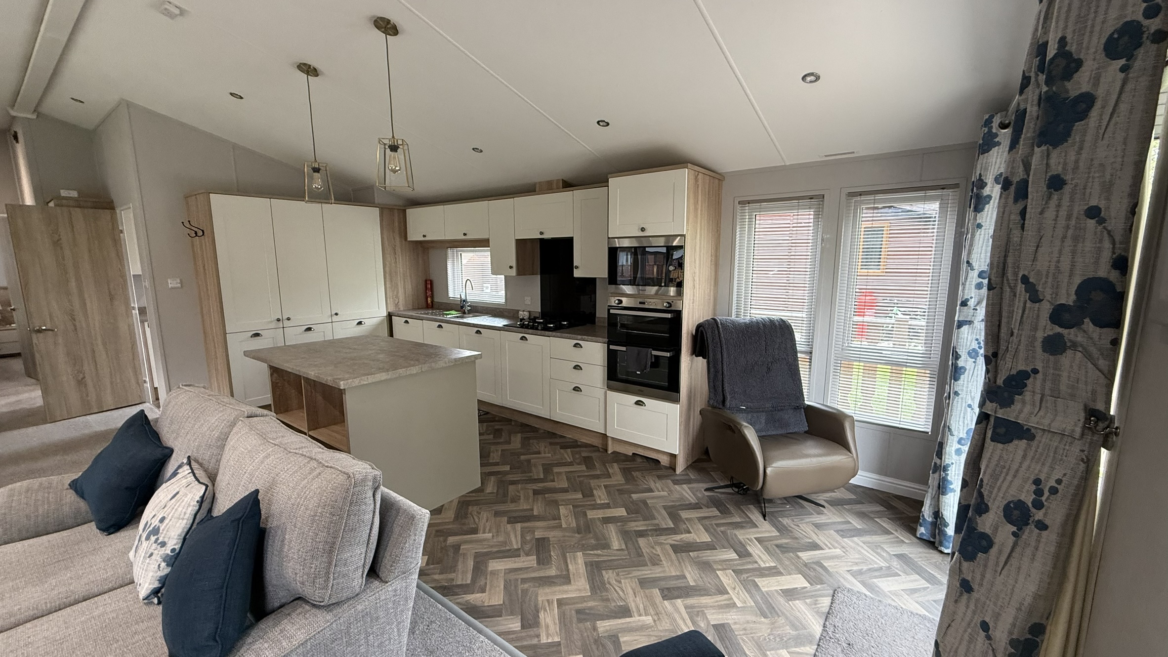 property gallery image 2
