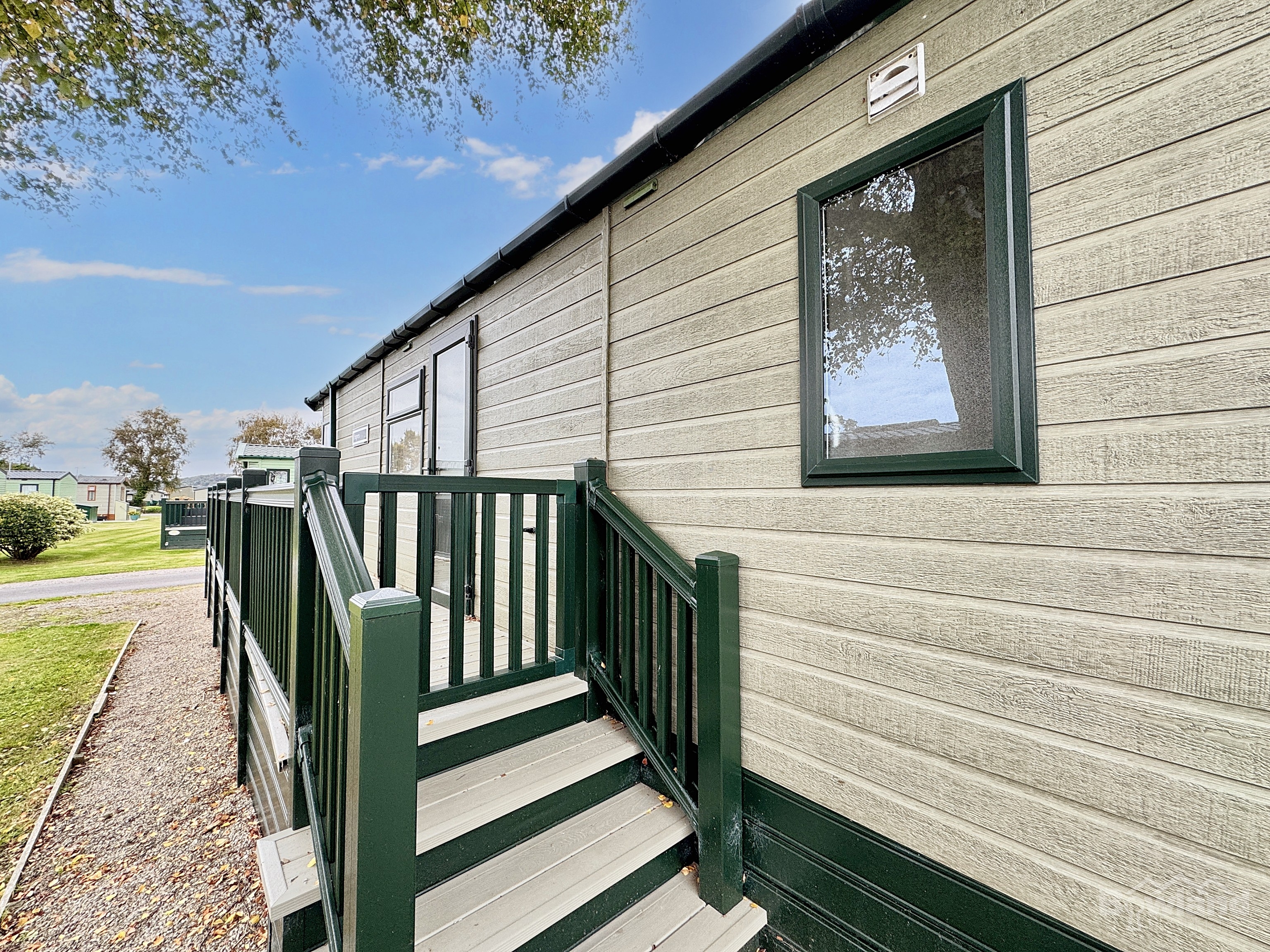 property gallery image 1